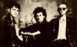 фотография love and rockets