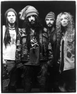 фотография White Zombie