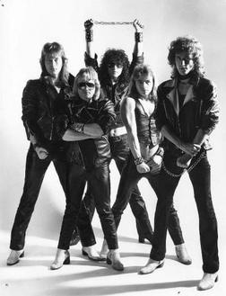 фотография Accept