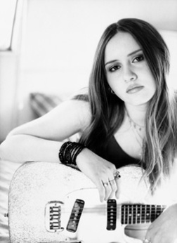 фотография Shannon Curfman