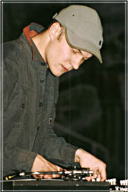 фотография   DJ Хобот