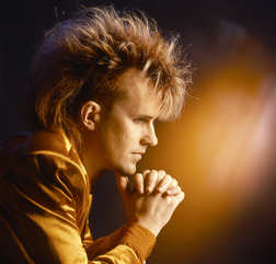 фотография Howard Jones